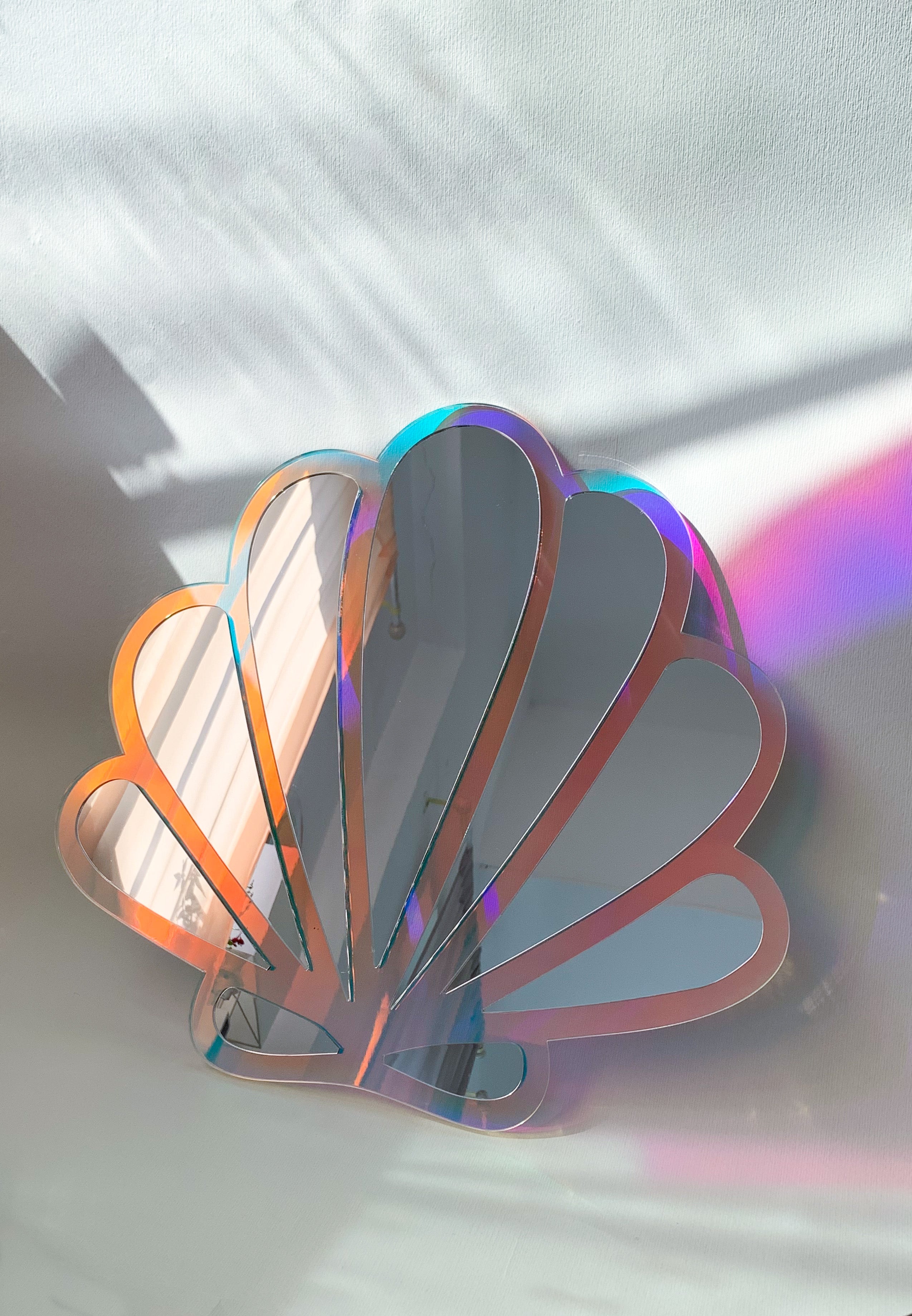 Seashell Reflector Wall Decor