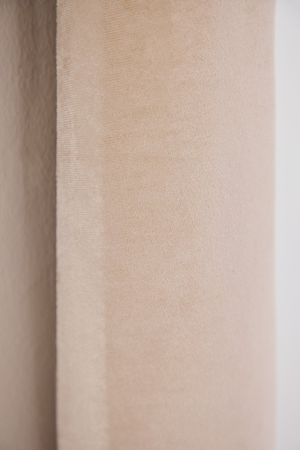 Jasnon Oval Velvet Wall Mirror 60x160 cm